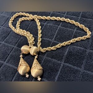 Monet Elegant Gold Necklace with Intricate Detailing